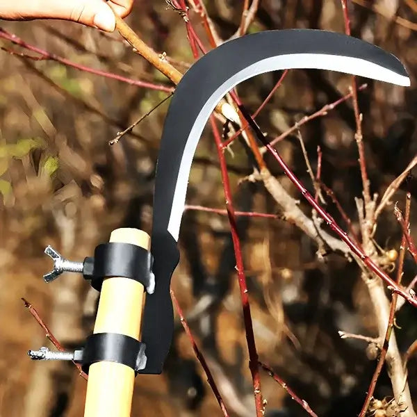 Roncola da Giardino Multiuso: un solo attrezzo per erba, rami e cespugli
