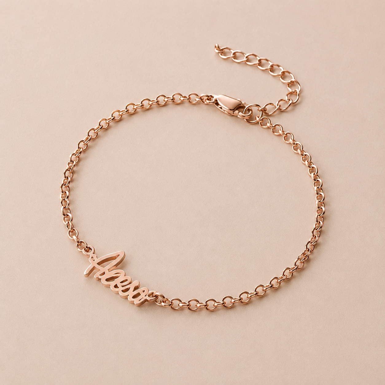 Bracciale Cavigliera con Nome Personalizzato: un dettaglio unico, tutto tuo