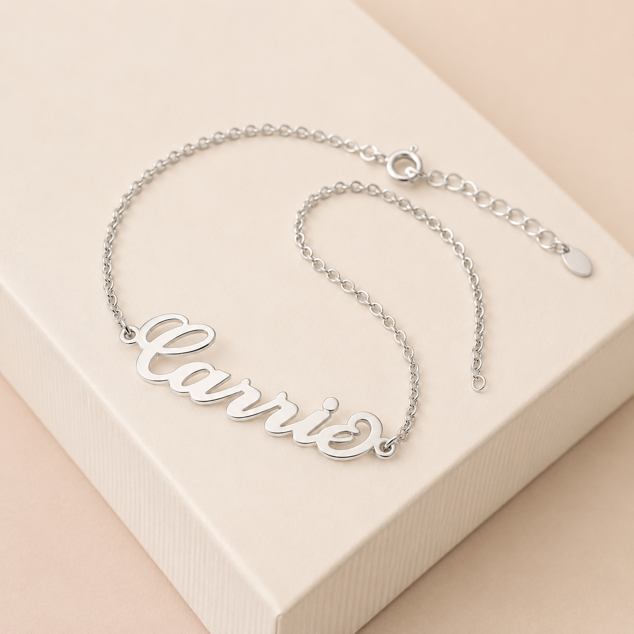 Bracciale Cavigliera con Nome Personalizzato: un dettaglio unico, tutto tuo