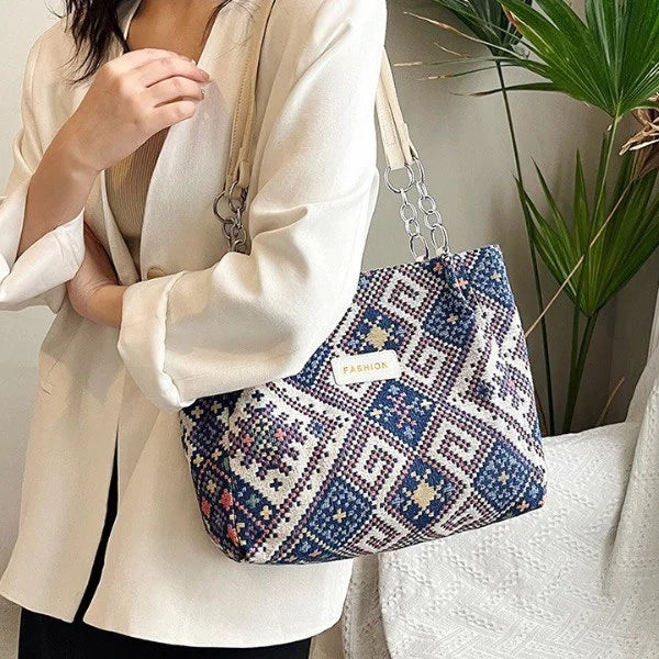 Borsa a Tracolla con Stampa Etnica: tutto quello che serve, con stile